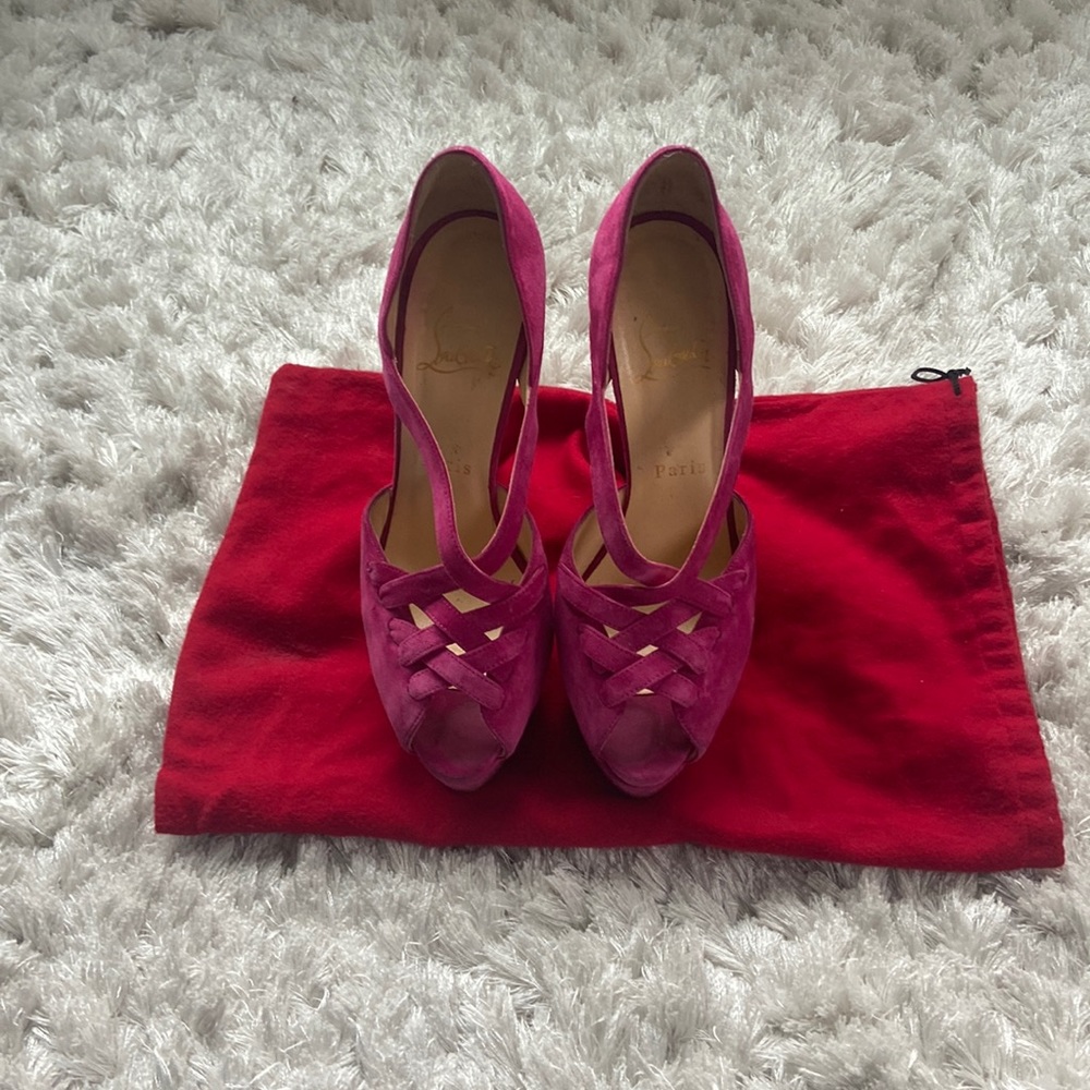 Original Louboutin + bag. Fuchsia 6 inch heel. These are bloody shoes 👠. 37 EU.